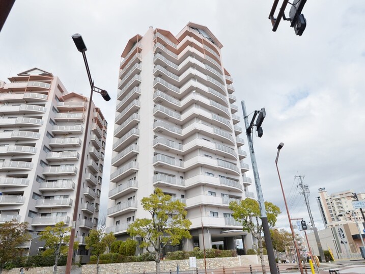ローレルスクエア和泉中央Ｃ棟