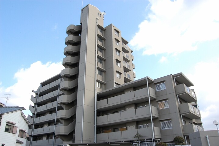 ヴィルヌーブ北野田