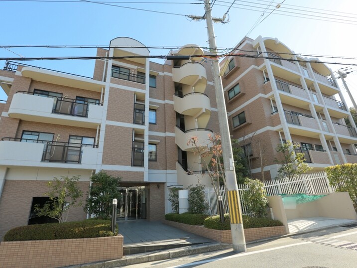 仁川くすの木通りアーバンライフ