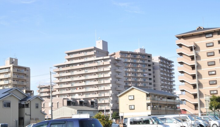 ローレルスクエア近鉄吉田１番館