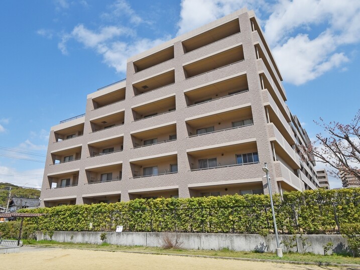 ローレルコート古市６番館