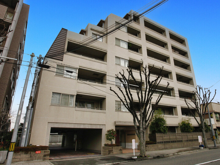 ファミール甲子園六石町