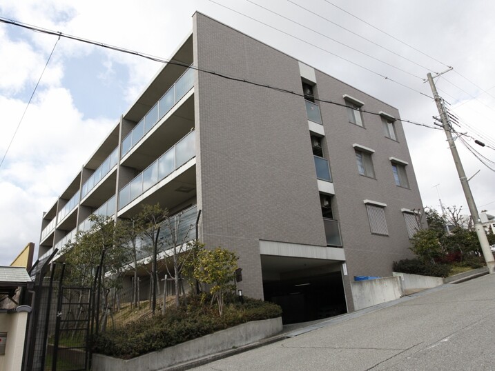 ヒルクレスト高座町