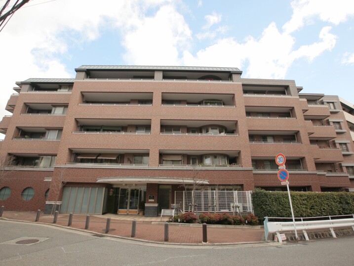 ライオンズマンション甲陽園東