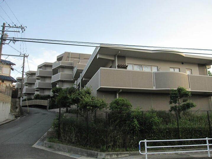アルス逆瀬川千種