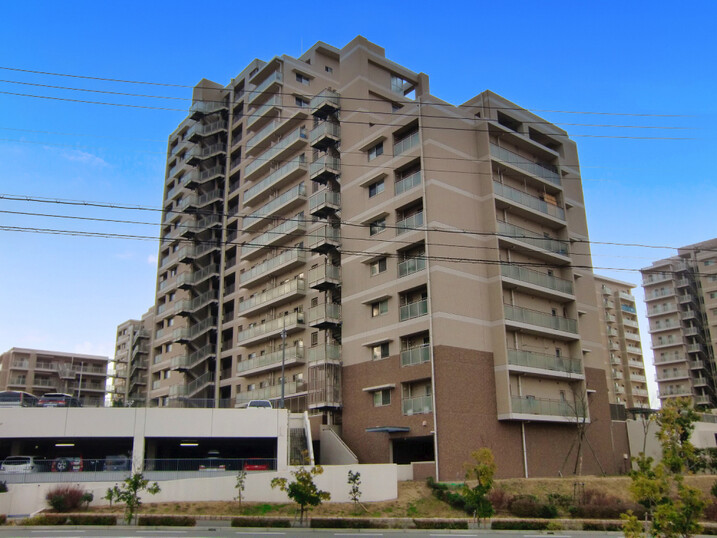 ジオ彩都みなみ坂３番館