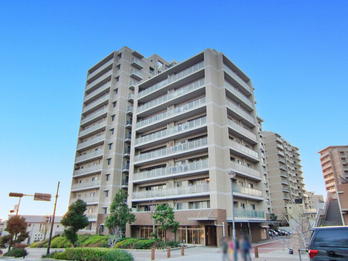 ジオ彩都みなみ坂４番館