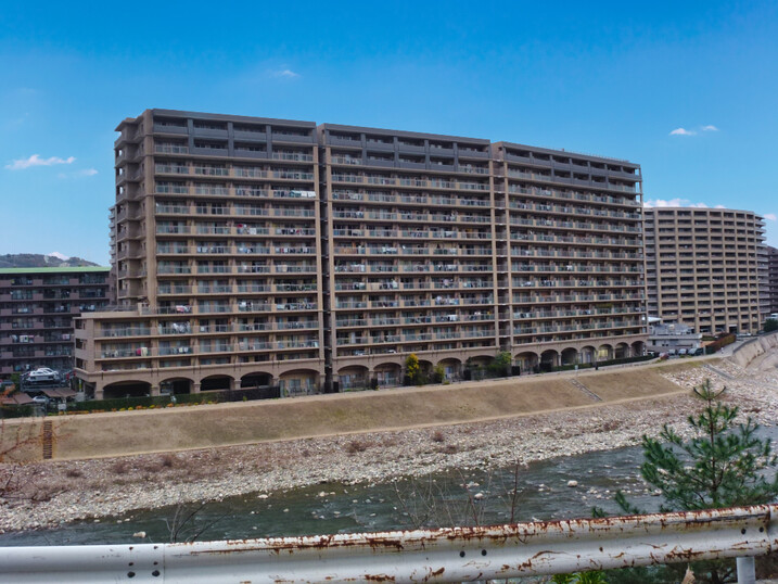 エスリード宝塚