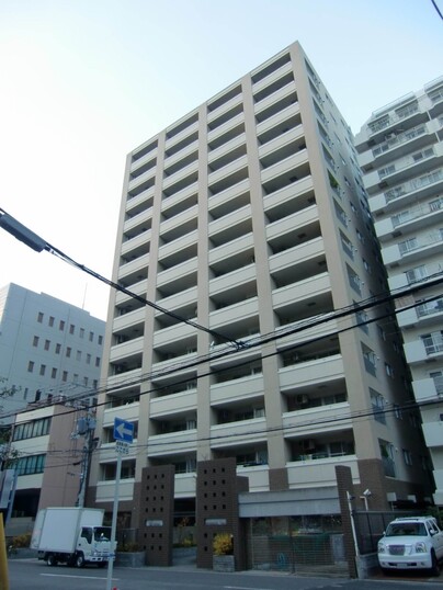 ディークラディア本町ウエスト