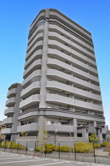 エスリード寝屋川駅前