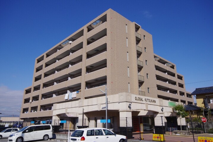 グローバル久津川