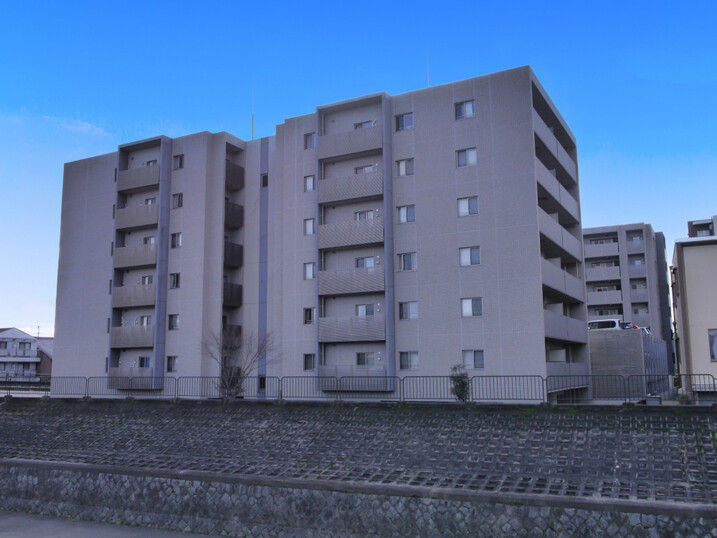 イニシア伏見