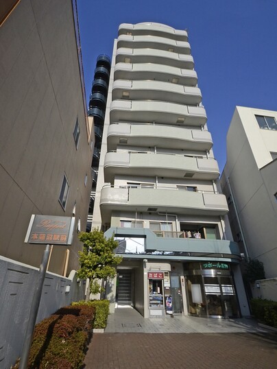 ラポール本蓮沼駅前