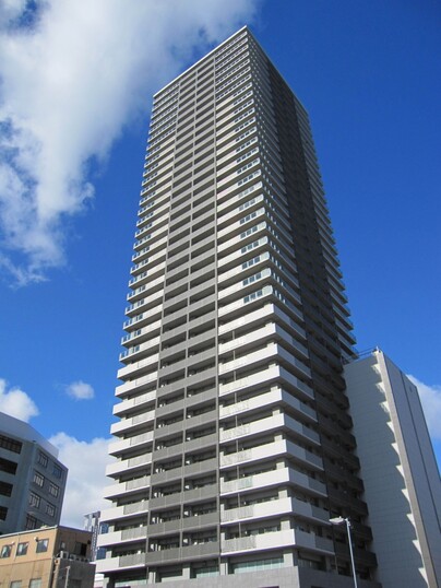 ローレルタワー梅田