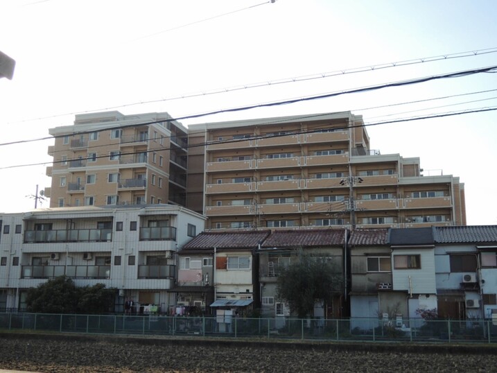 ブランズ萱島