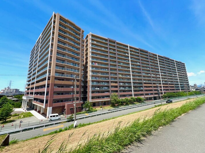 ベリスタ東淀川大桐リバーサイドコートＣ棟