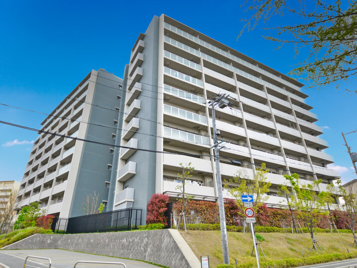 プレミスト南千里津雲台パークブリーゼ