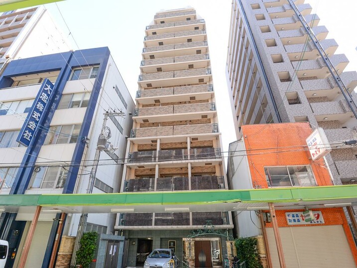 ジュネーゼグラン心斎橋東