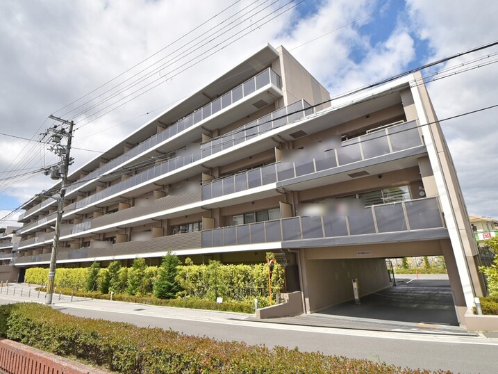 ウエリス吹田山手町イースト