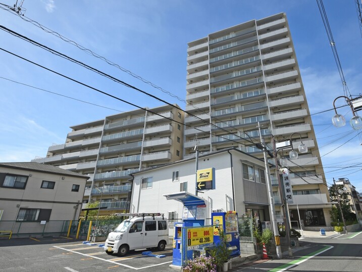 シャリエ門真グランマークス