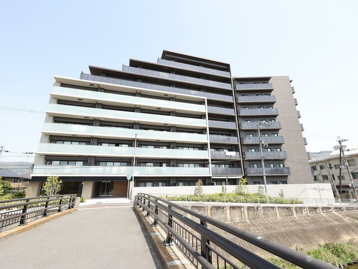 グランアッシュ八尾山本