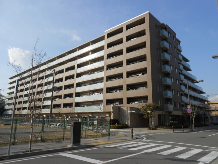 ザ・ガーデネスクシティコムズ館