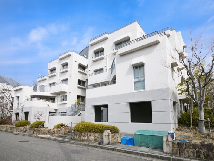 シェラビア東山台二番街２１６号棟