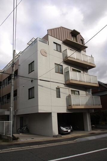 カサベラ西岡本