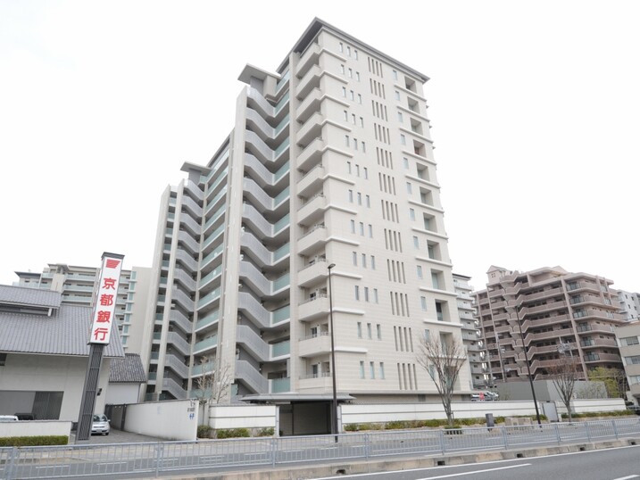 プラウド伊丹郷町レジデンス