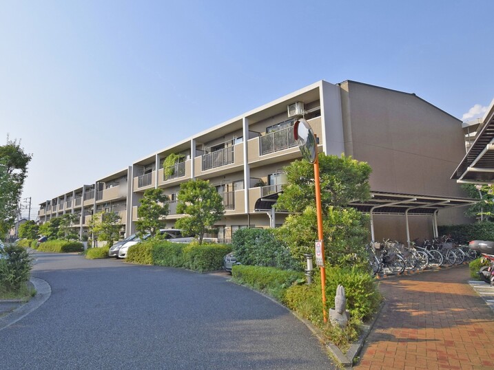 エステヴィラ横浜上永谷