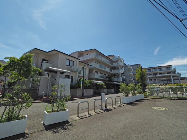 コモア六浦四番館