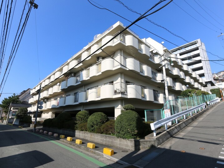 ファミール輝国