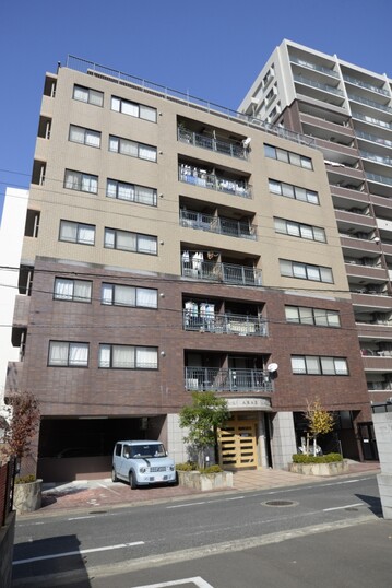 ラフォーレ荒江カルフール