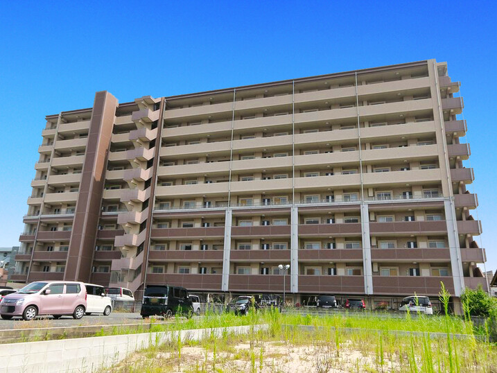 ベスタ伊都・波多江駅前