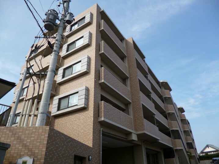 ロイヤルマンションパリエ別府