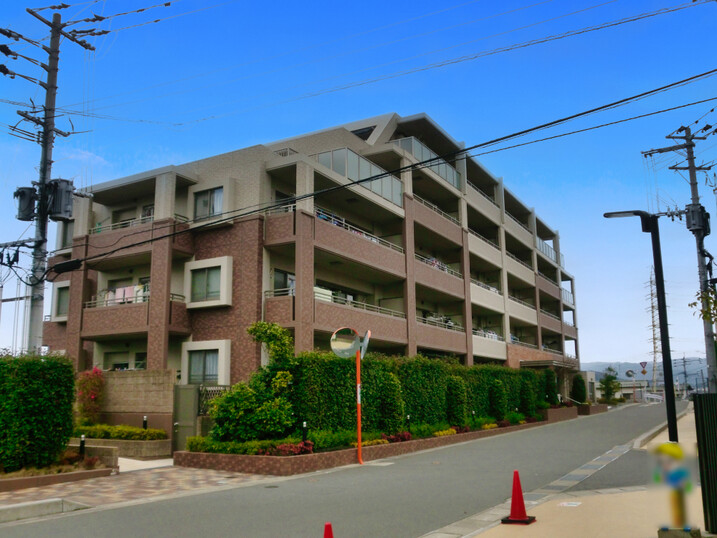 エバーライフヒルズ名島Ｄ棟