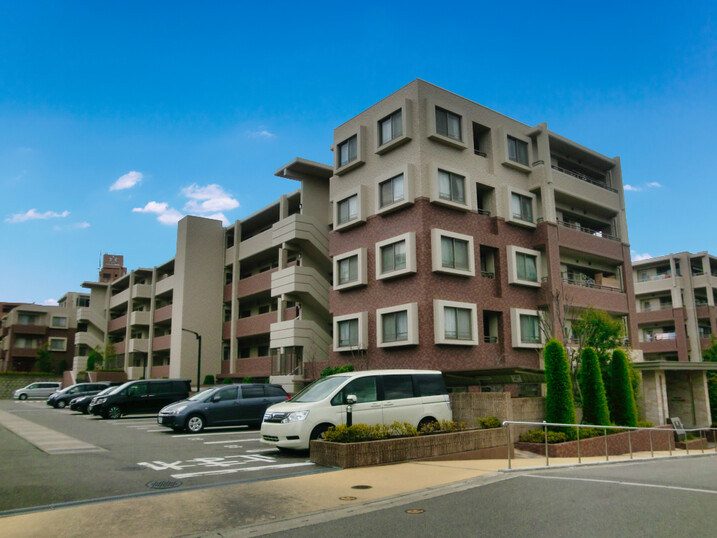 エバーライフヒルズ名島Ｂ棟