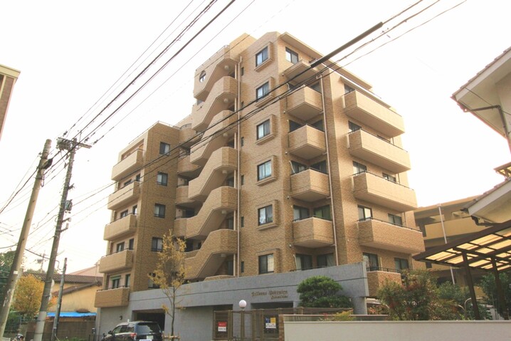 ヴェルビュ高宮薬大前