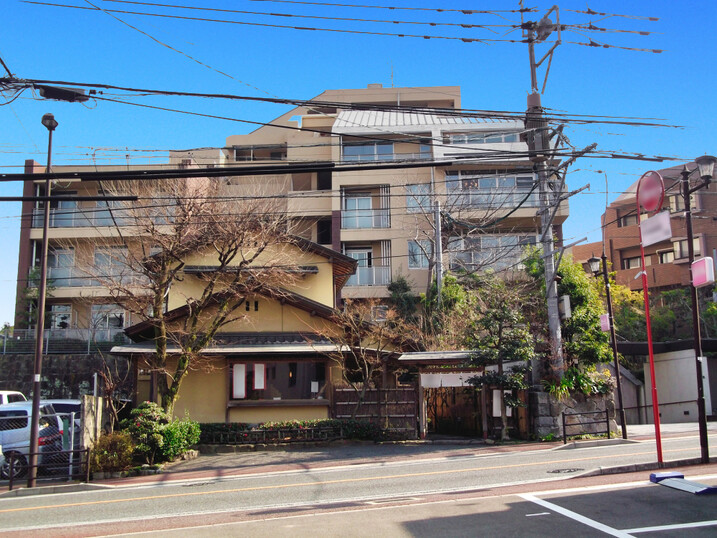 グランドメゾン浄水通り