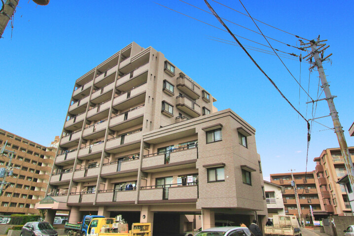 エテルナ竹下駅前