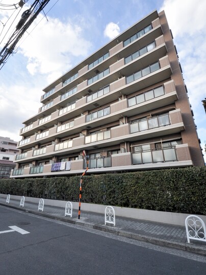 ファミール梅島