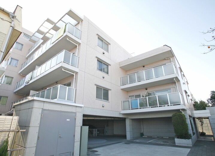 パーヴィス市川
