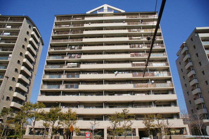 ウェルシティ横須賀ポートバレーヌ２番館