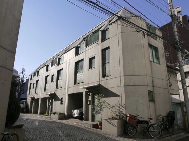 西麻布コンパウンド