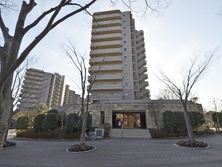 エグザガーデンブリーズ館