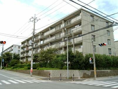 第４みつわ台ハイツＩ棟