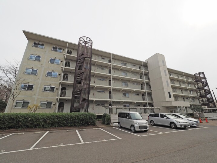 稲毛ファミールハイツ１８号棟