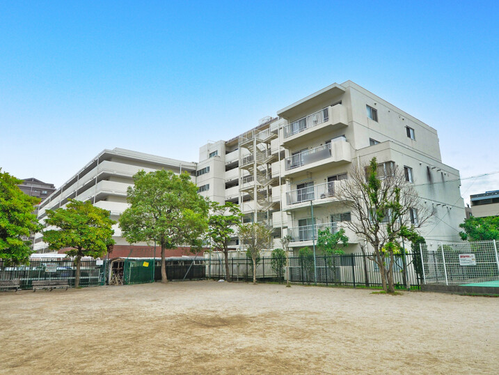 ルネ市川中山