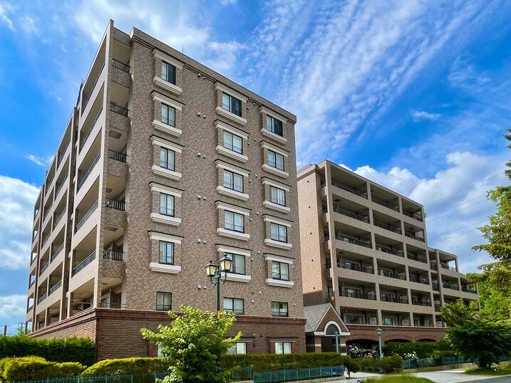 平岡フォレストタウンファミールハイツ１番館