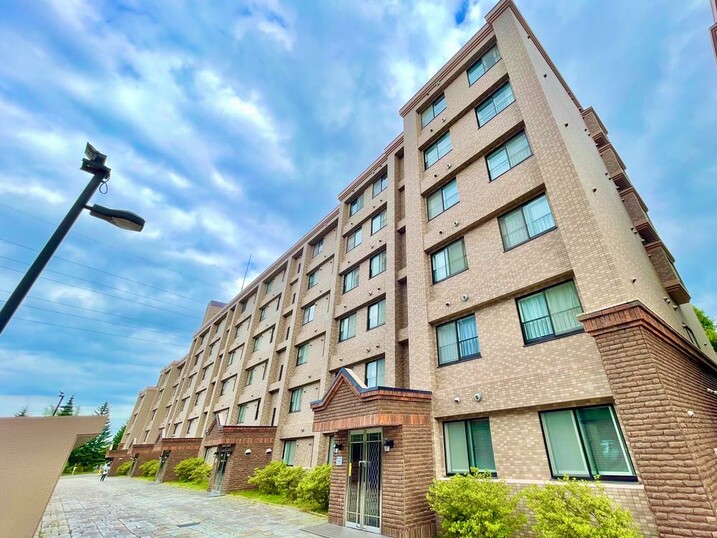 平岡フォレストタウンファミールハイツ１２番館